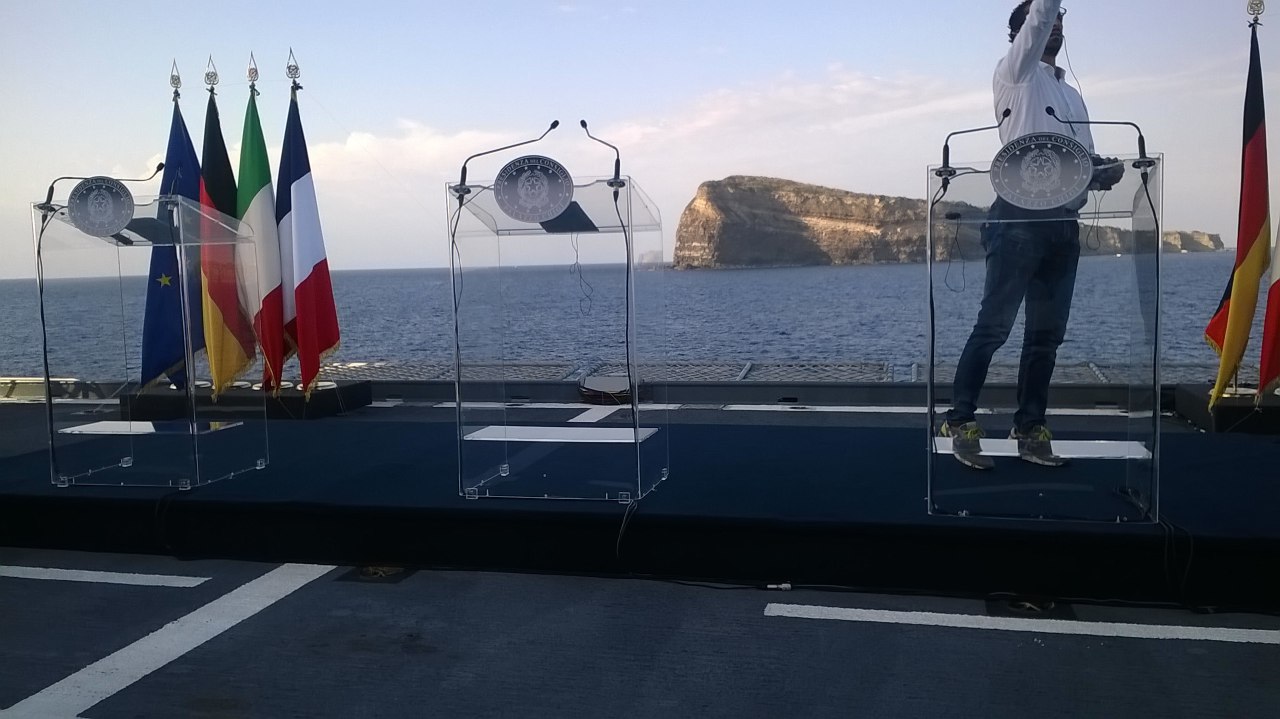 Il vertice Italia, Germania e Francia sulla Garibaldi, Ventotene 22 agosto 2016 (foto di Nicola Vallinoto)